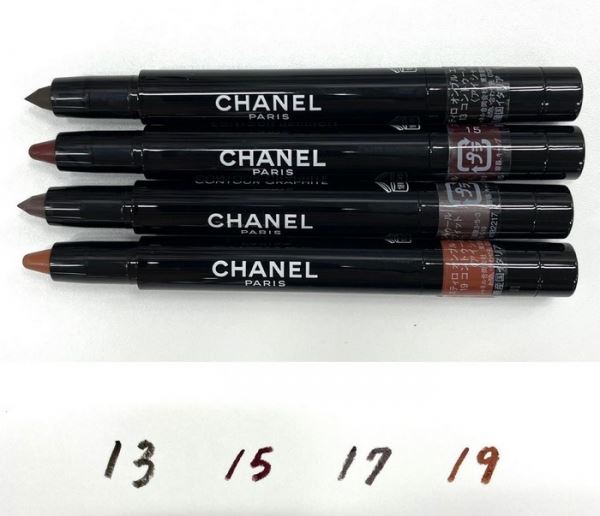 Осенняя коллекция макияжа Chanel Makeup Collection Fall Winter 2021: первая информация и свотчи