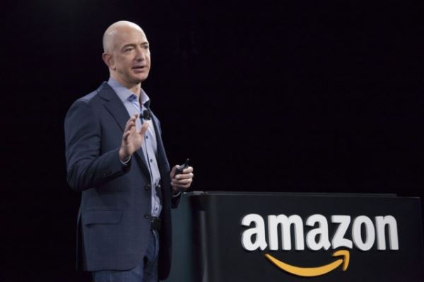 Самый богатый человек в мире Джефф Безос покинул пост гендиректора Amazon
