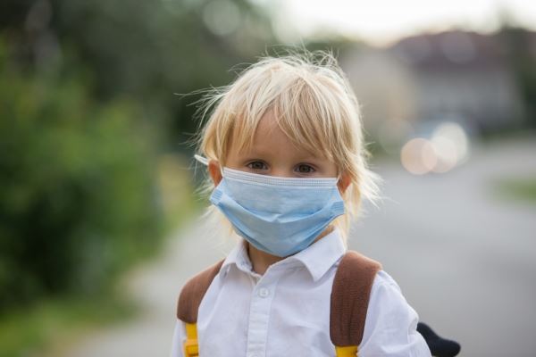 В России увеличилось число заболевших COVID-19 детей